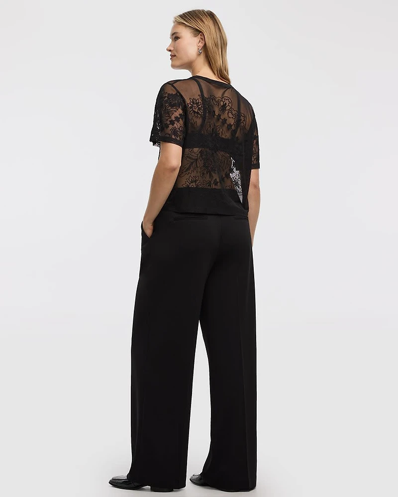 Short-Sleeve Lace Top with Embroideries