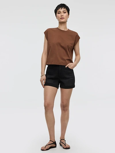 Jean court à jambe large et taille haute