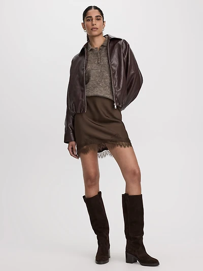 Mini-jupe en satin avec dentelle