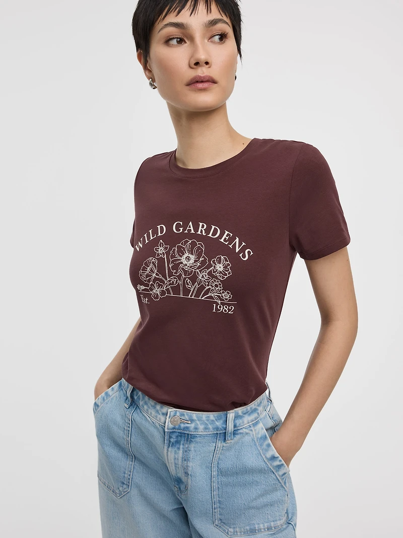 Crew-Neck Tee - R Essentials