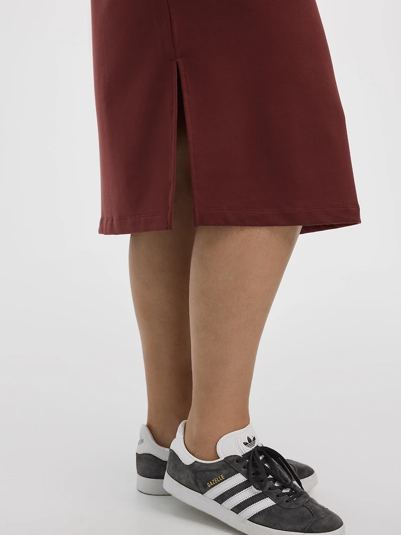 Robe midi à manches très courtes et col rond