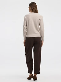 Long-Sleeve V-Neck Pullover - R Essentials