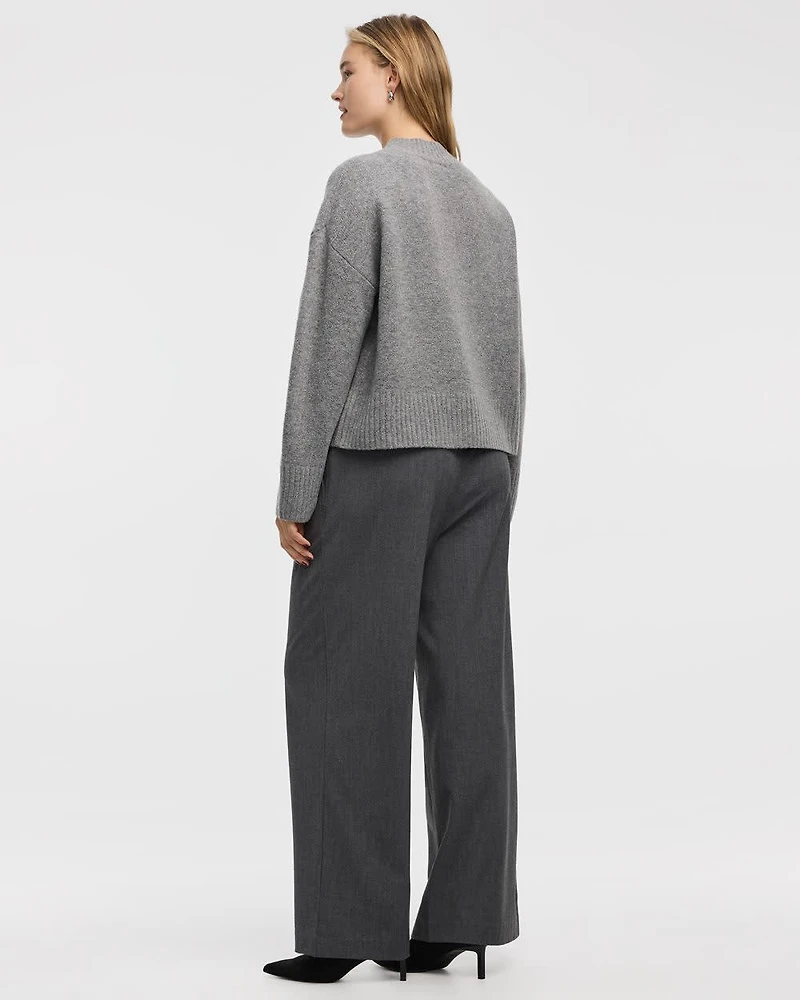 Long-Sleeve Mock-Neck Loose Pullover