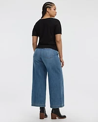 T-shirt à manches courtes et col V avec dentelle