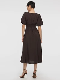 Robe maxi à manches aux coudes avec découpe