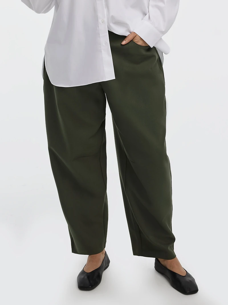 Mid-Rise Barrel Pants - Curvy Fit
