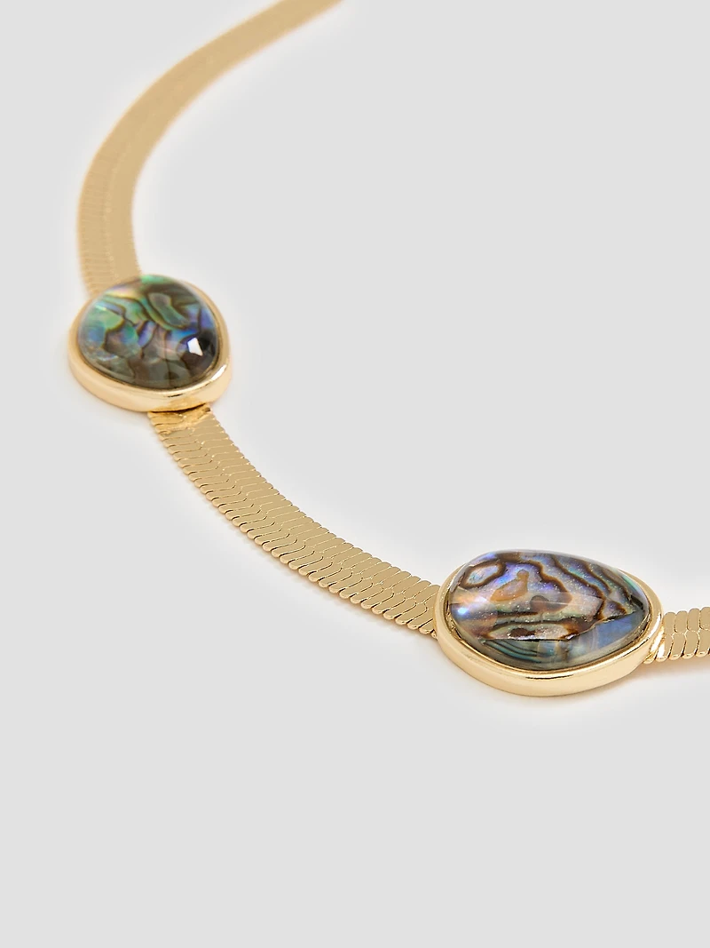 Collier avec pierres