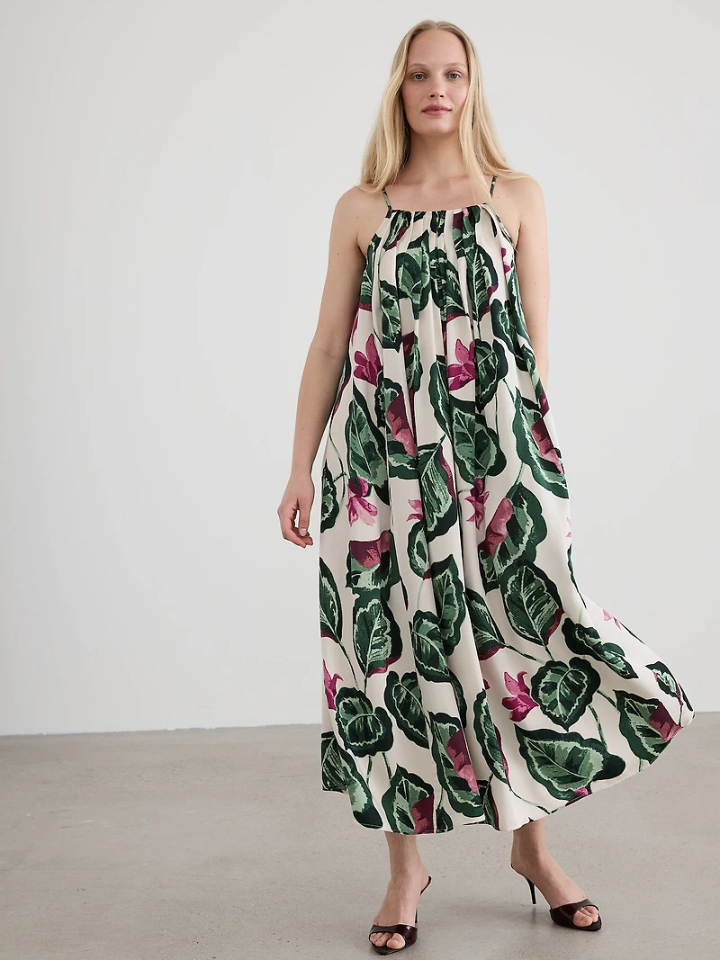 Robe maxi sans manches à col carré