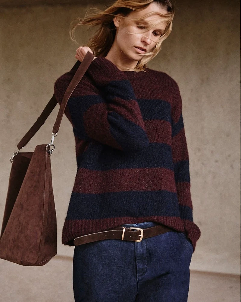 Pull en tricot duveteux à manches longues et col rond