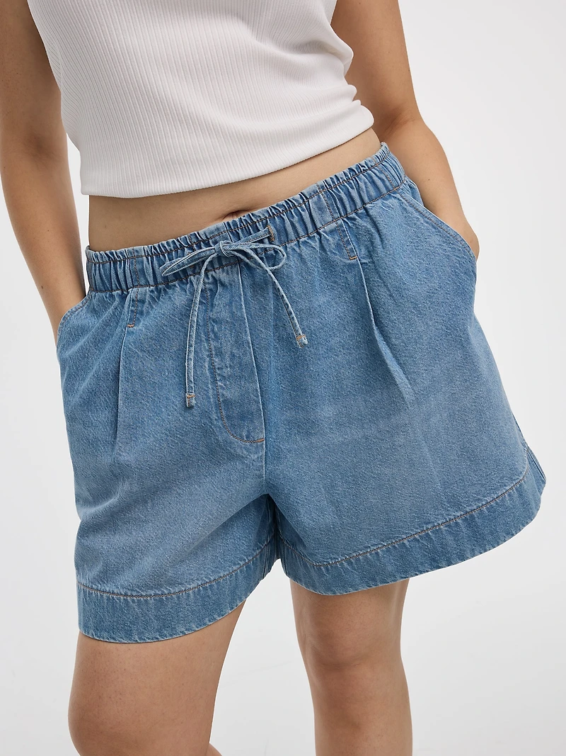 Short en denim de coton à taille élastique