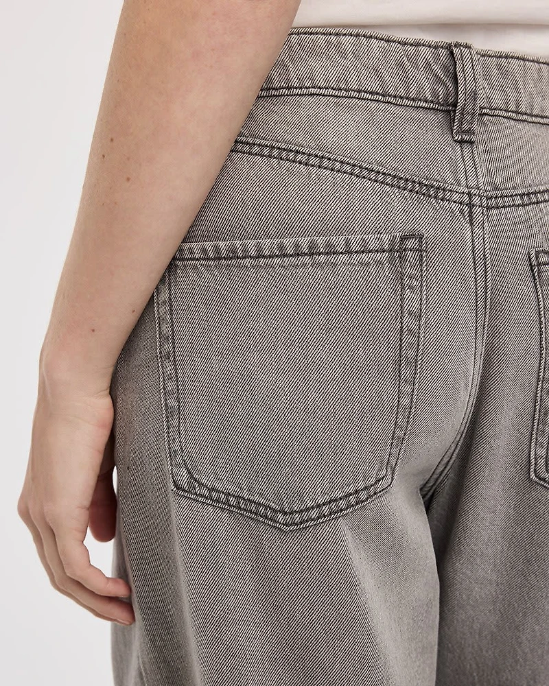 Jean à jambe large et taille haute