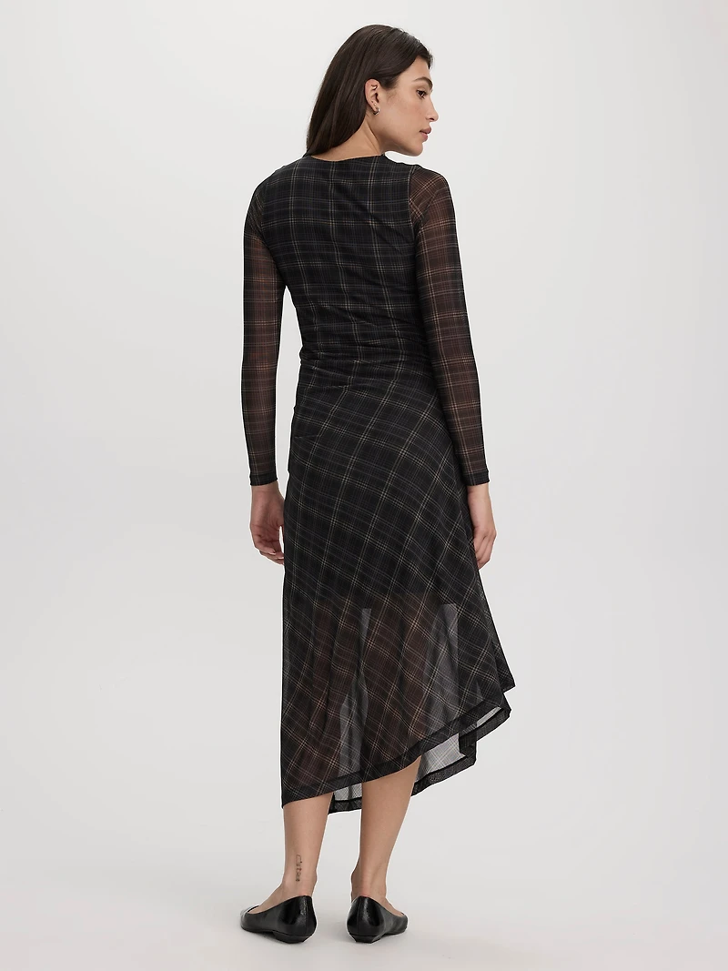 Robe midi moulante à manches longues avec fronces latérales