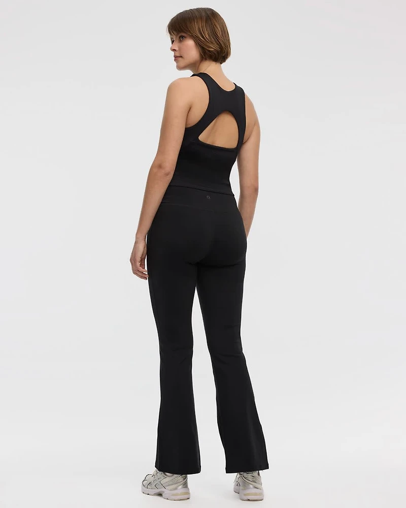 Camisole à soutien-gorge intégré avec dos ouvert - PULSE (MD) Hyba