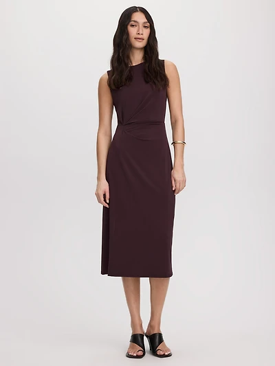 Robe midi ajustée sans manches