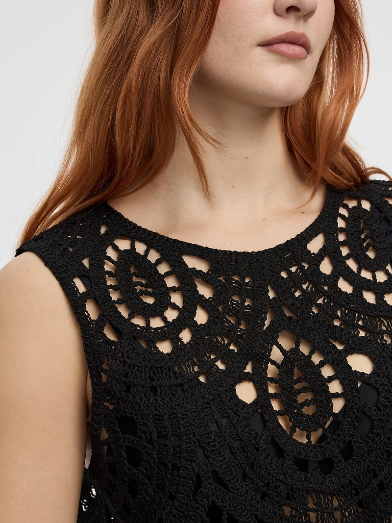 Camisole crochetée à col rond