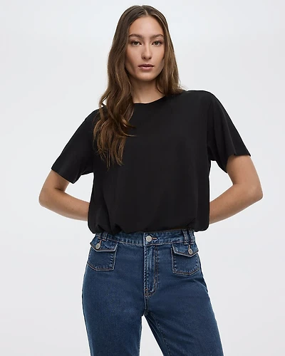 T-shirt à col rond avec ourlet bouffant