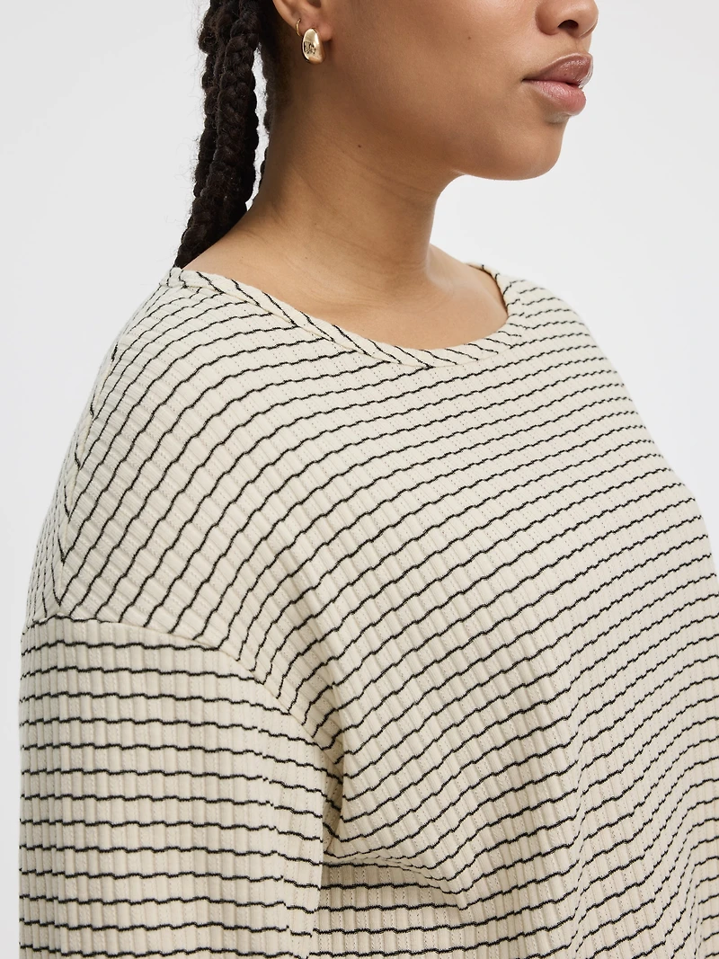 T-shirt rayé à col bateau et manches longues