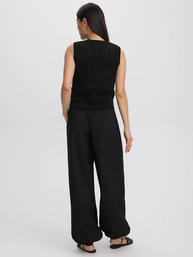 Sleeveless Crew-Neck Sweater Vest