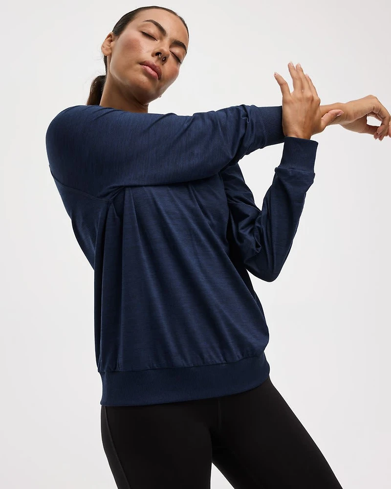 Long-Sleeve Crew-Neck Pullover - Dry-Lux (R) Hyba Essentials
