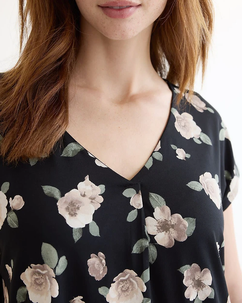 Extended-Sleeve V-Neck Tunic