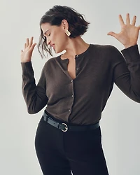 Crew-Neck Cardigan - R Essentials