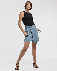 Jupe-short portefeuille en denim