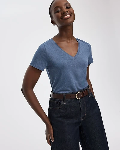 T-shirt à col V - R Essentiels