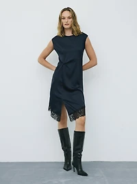 Robe cocktail ajustée avec détail noué et dentelle