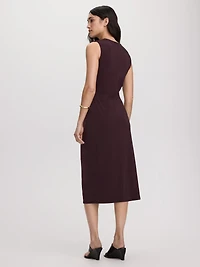 Robe midi ajustée sans manches