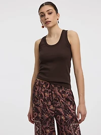 Camisole côtelée à col dégagé