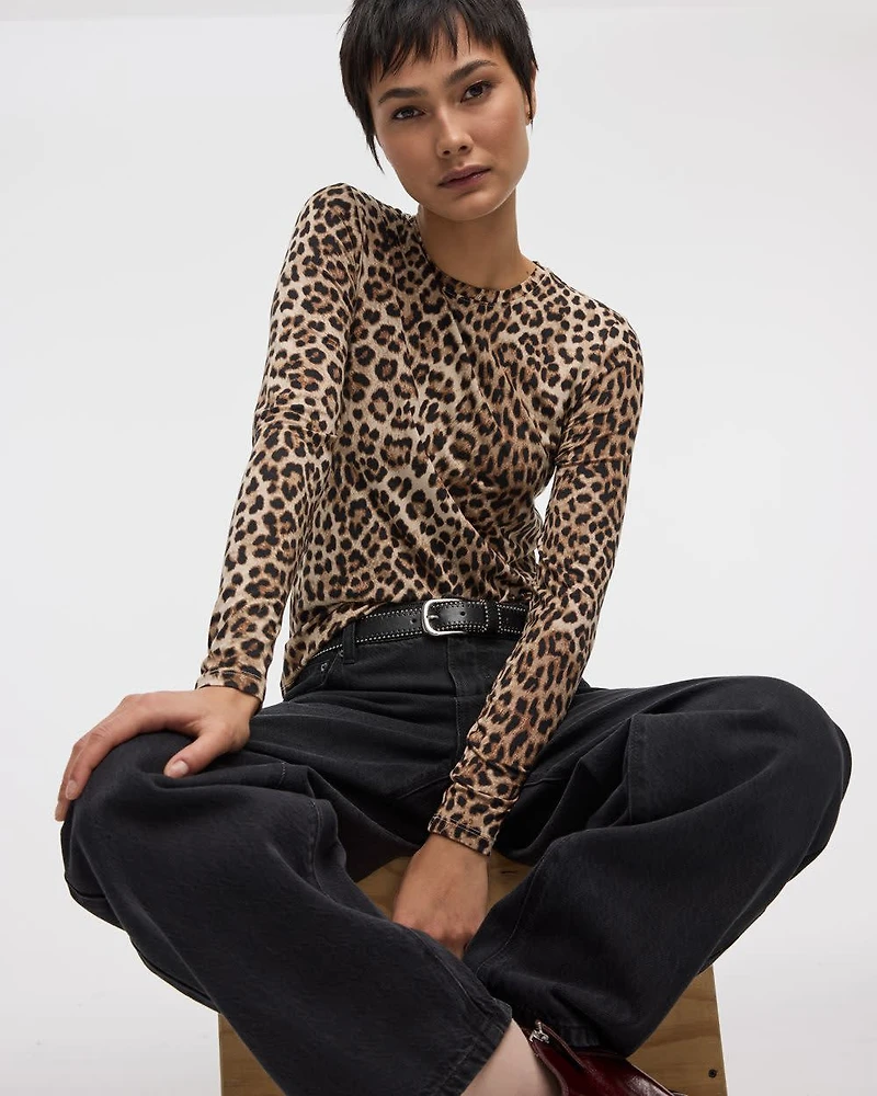 Long-Sleeve Crew-Neck Tee - R Essentials