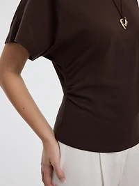 T-shirt rayé à manches courtes et col rond avec fronces latérales