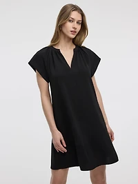 Robe droite à col fendu