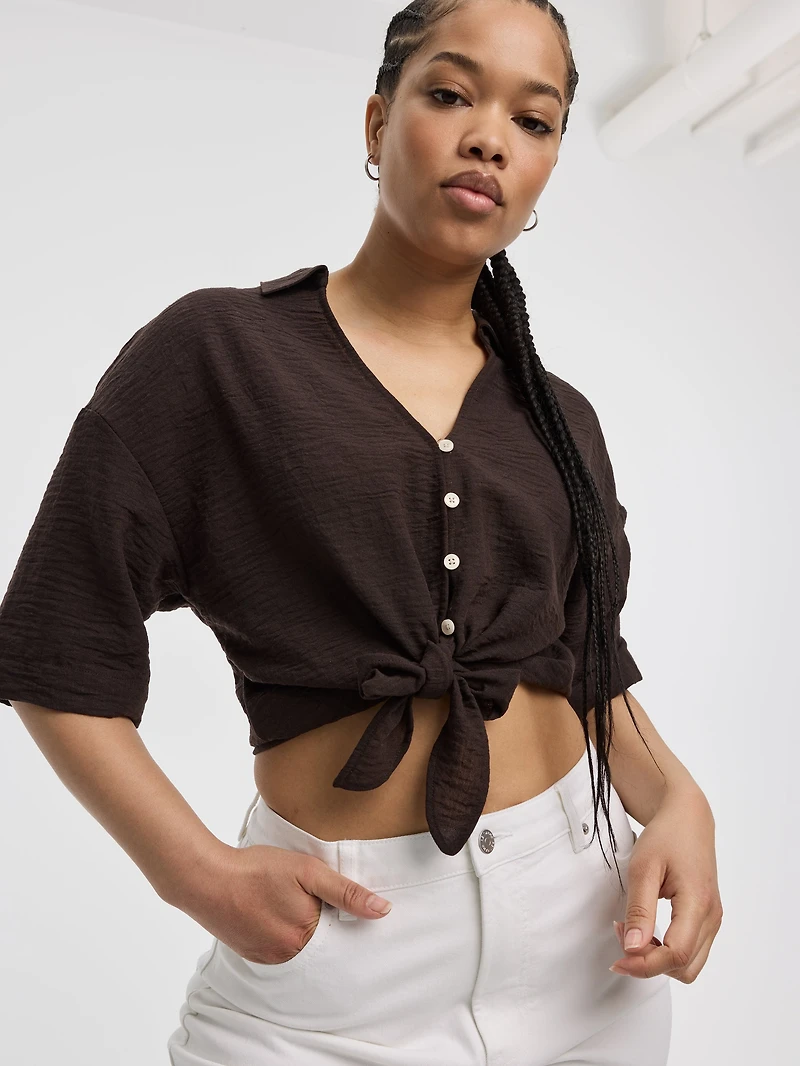 Blouse à manches courtes et col V avec rubans nouer