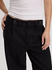 Mid-Rise Baggy Jean