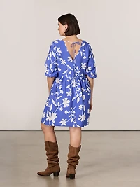 Robe à taille empire manches longues et col V