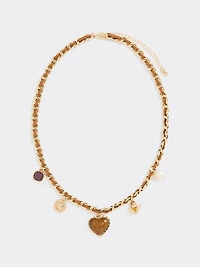 Collier court avec breloques