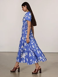 Robe maxi à manches courtes et col fendu