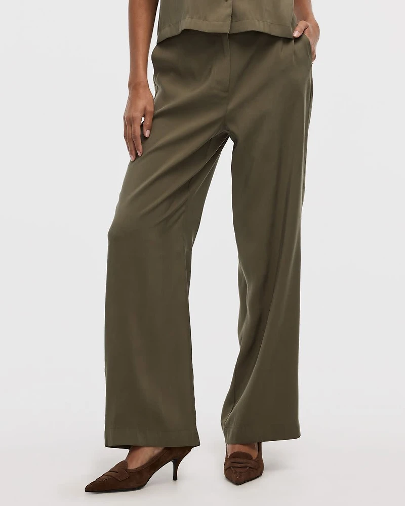 Wide-Leg High-Rise Pant