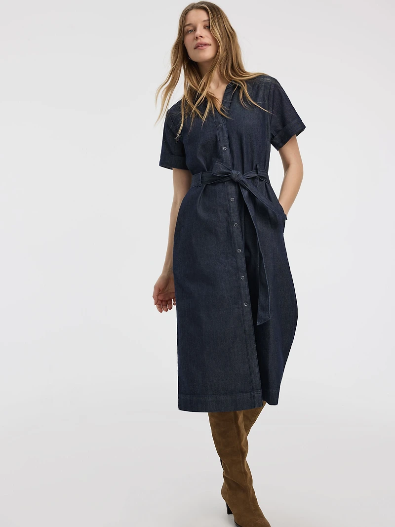 Robe boutonnée en denim à manches courtes