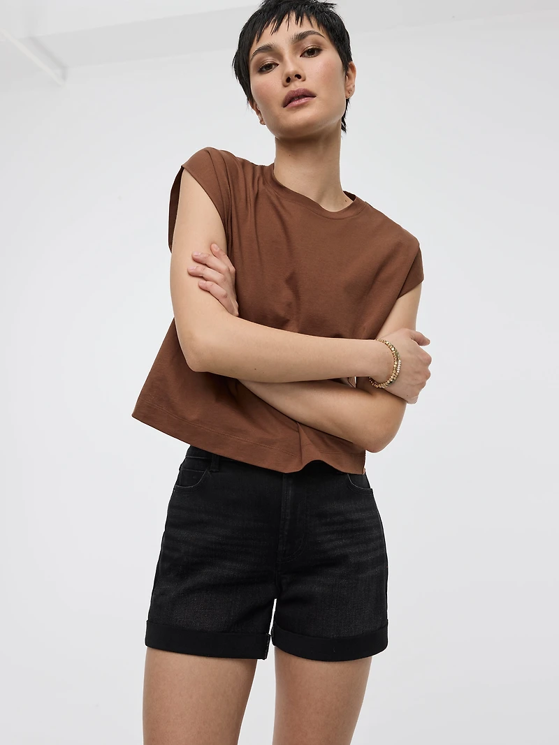 Jean court à jambe large et taille haute