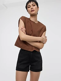 Jean court à jambe large et taille haute