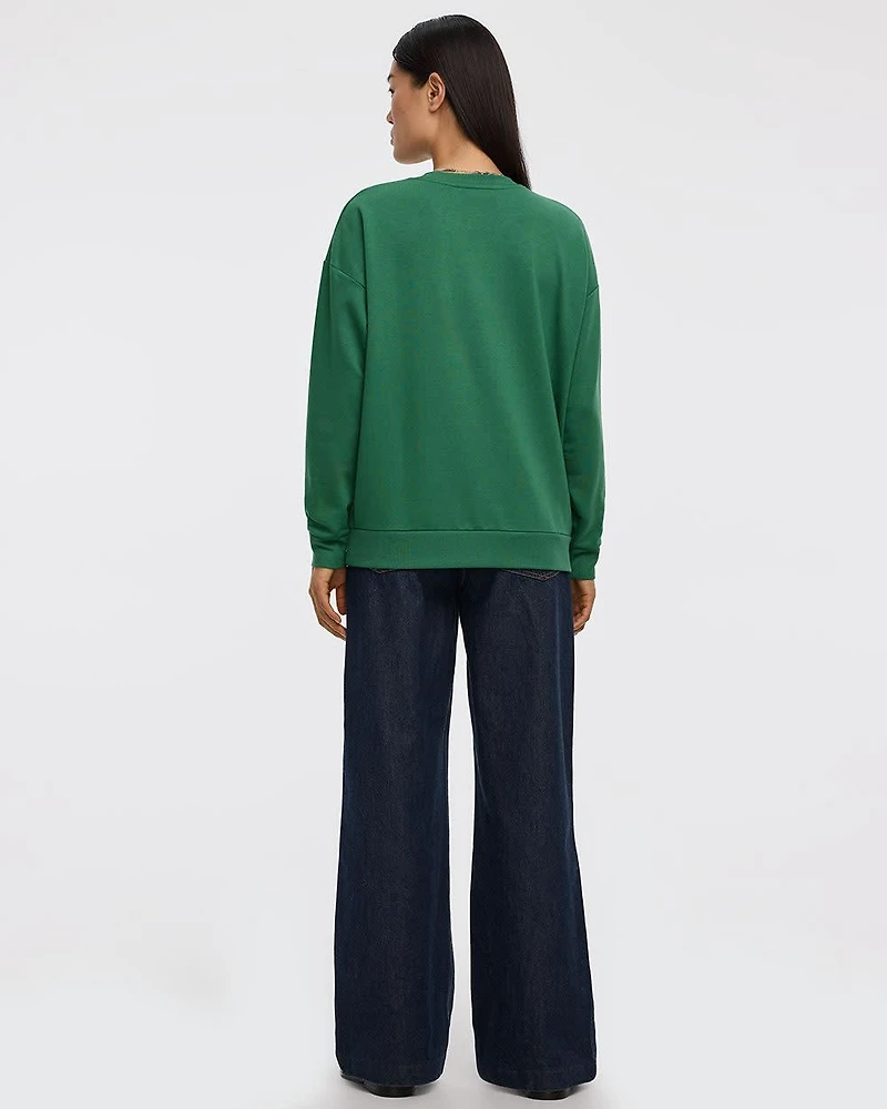 Long-Sleeve Crew-Neck Sweatshirt - R Essentials