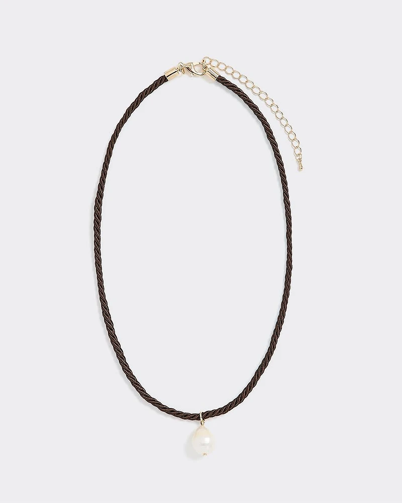 Short Cord Necklace with Pearl