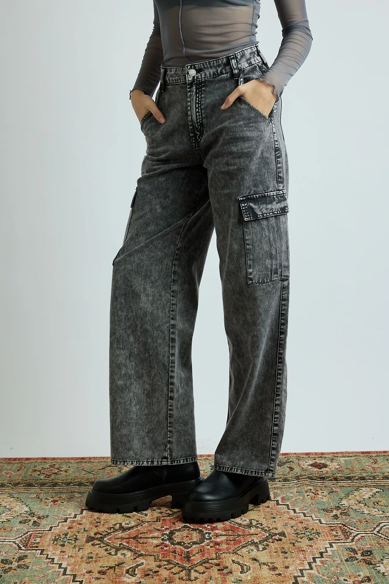 Mineral Wash Wide-Leg Cargo Jeans