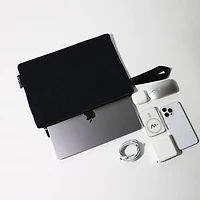 LAPTOP SLEEVE BLACK DOTTED