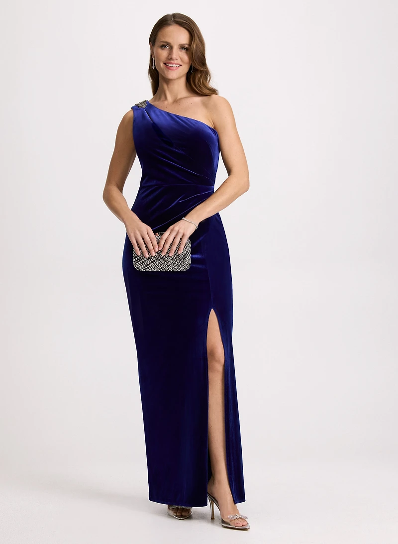 Robe en velours à taille froncée