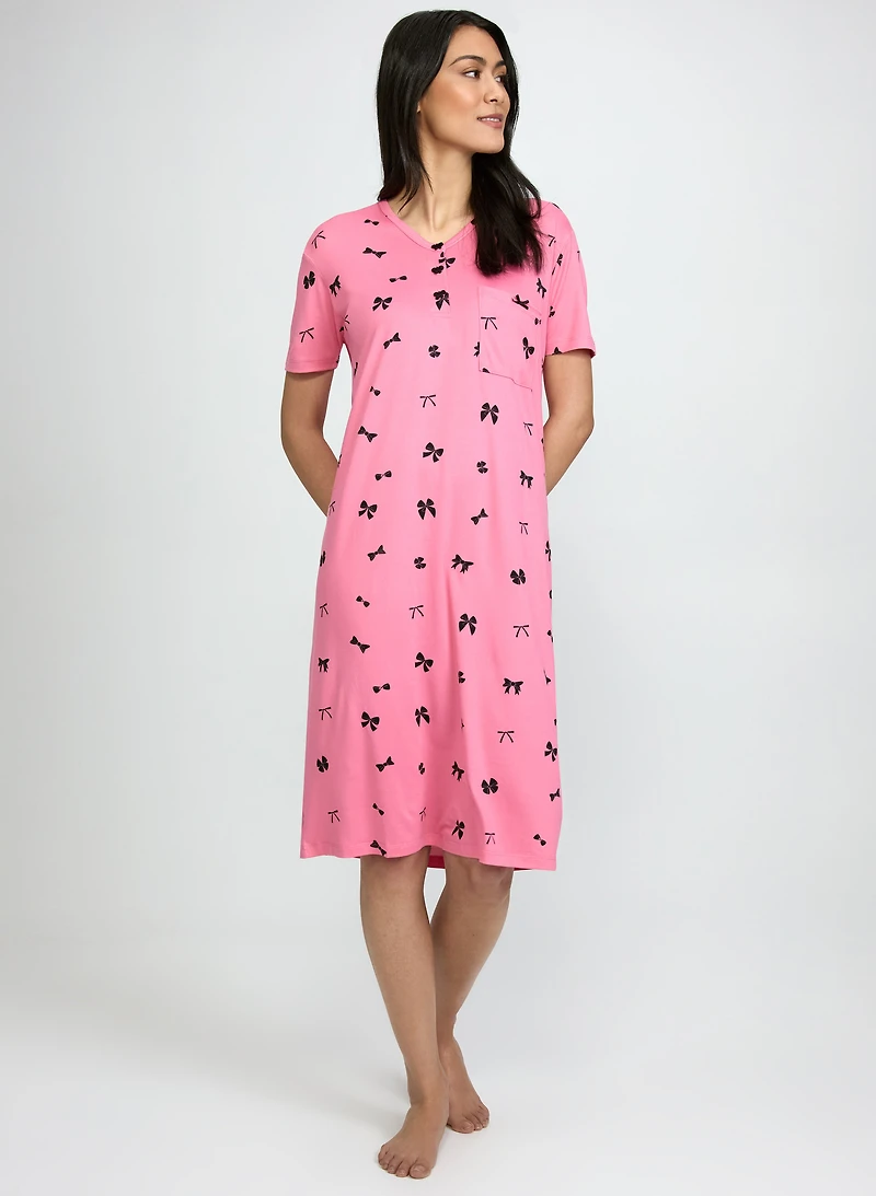 Robe de nuit à motif boucles
