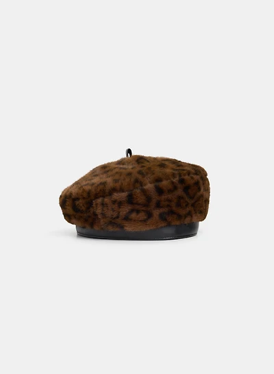 Béret en fausse fourrure