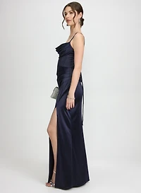 Robe corset à col bénitier